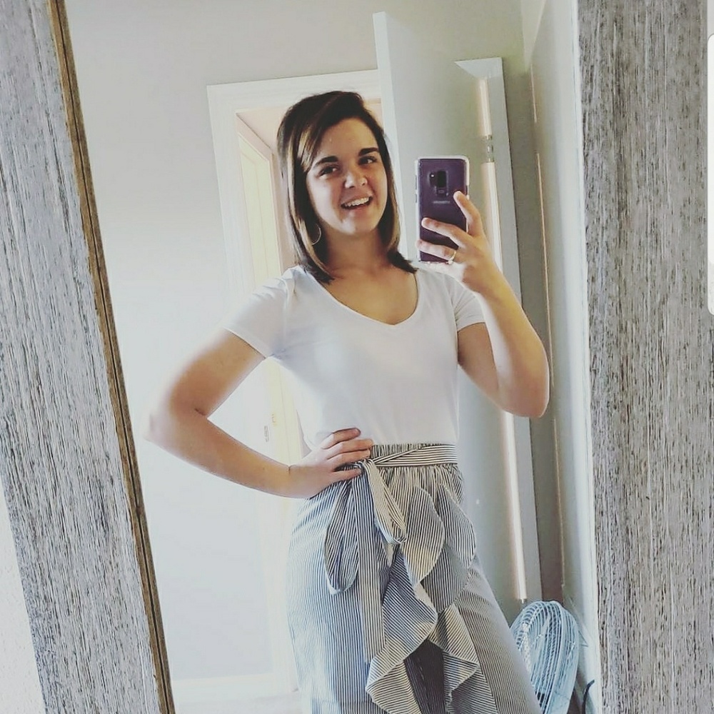 Meet your Posher, Alyssa